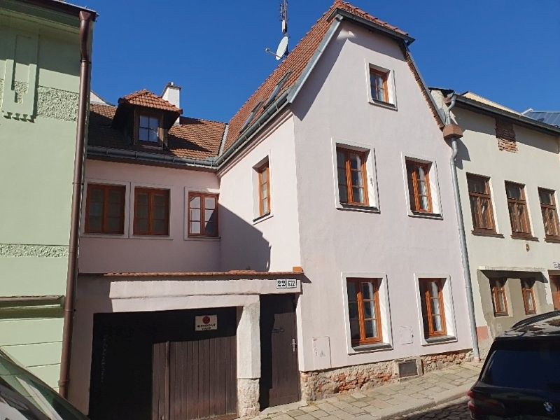 Prodej rodinného domu 220 m², pozemek 100 m²